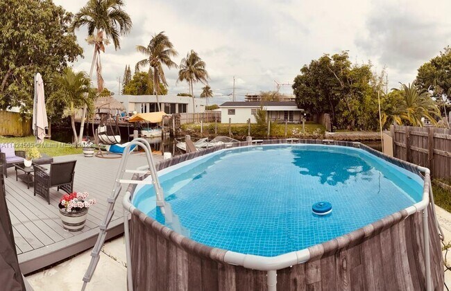 Foto del edificio - 4741 SW 42nd Ter