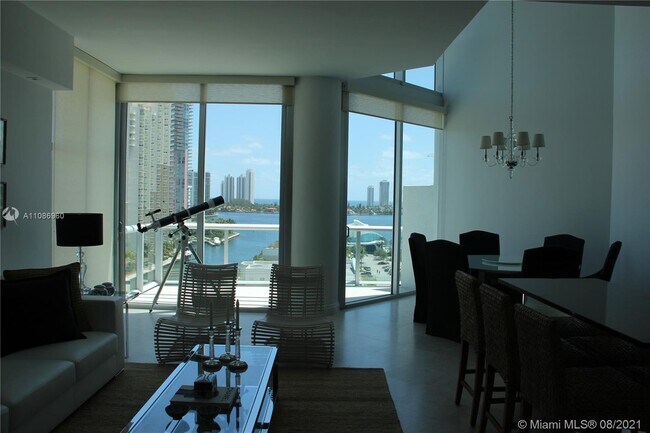 Foto del edificio - 3131 NE 188th St