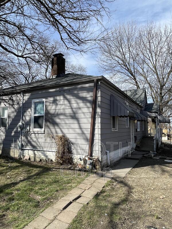 Foto del edificio - 2867 East Brookside Avenue - 1