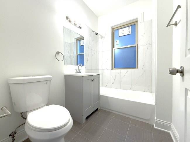 Building Photo - The Richmond