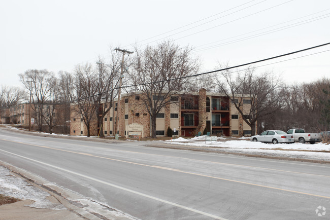 Bassett Creek - Bassett Creek Apartments