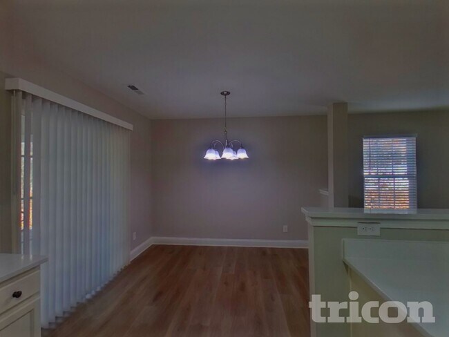 Foto del edificio - 5308 Tucker Phillips Dr