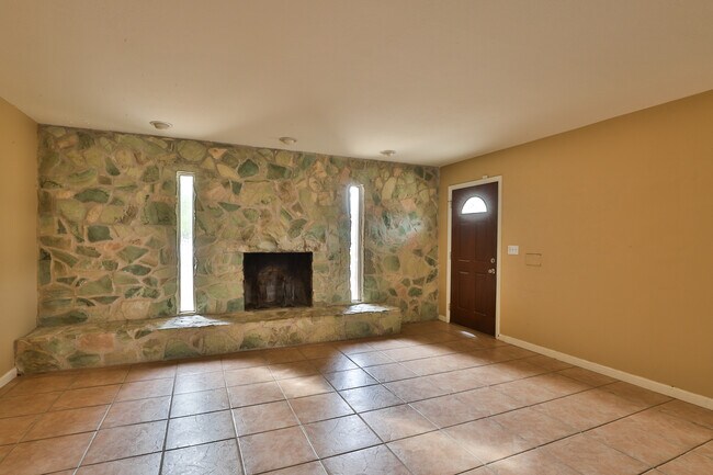Building Photo - 8306 E Montecito Ave