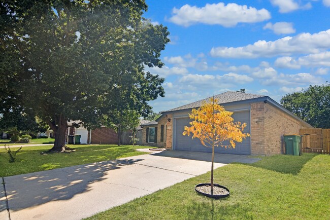 Foto del edificio - 4714 Danbury Dr