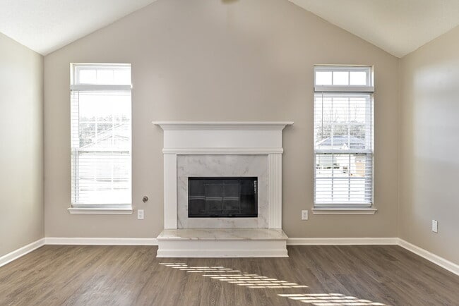 Building Photo - 8560 Guthrie Dr