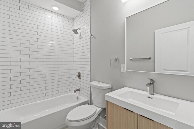 Building Photo - 2114 N 8th St