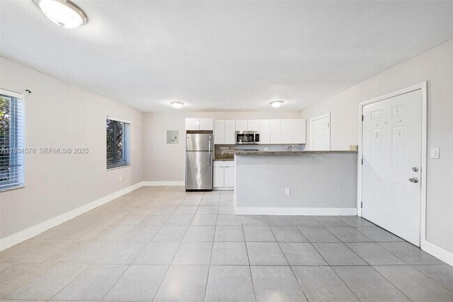 Foto del edificio - 1960 NE 161st St