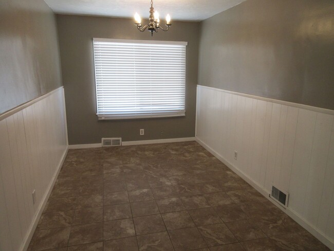 Building Photo - 340 W 400 N