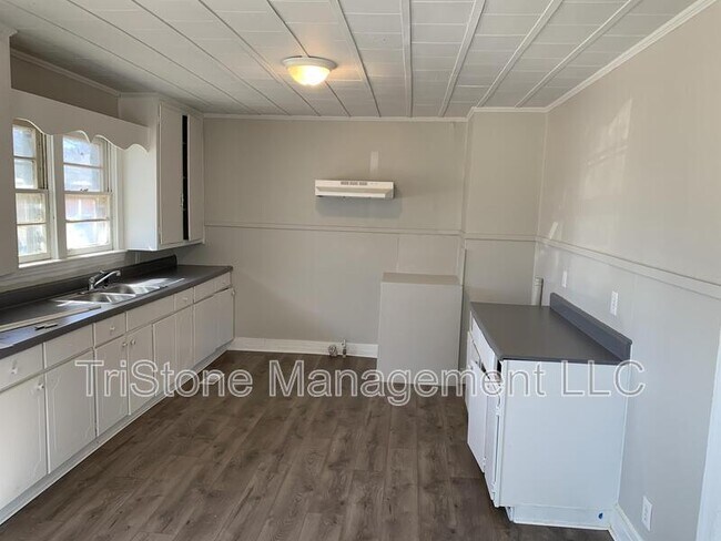 Foto del edificio - 317 Morris St