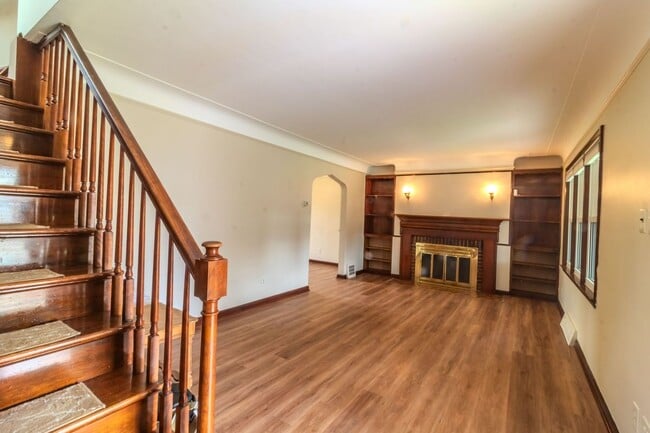 Building Photo - 6630 Hartwell St