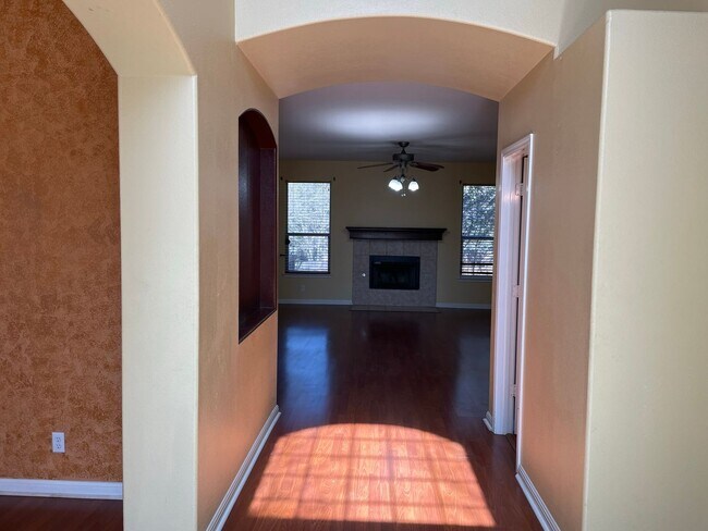 Foto del edificio - Located In the heart of Stone Oak
