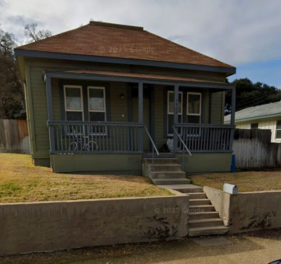 Foto del edificio - 2 bedroom 1 bath home