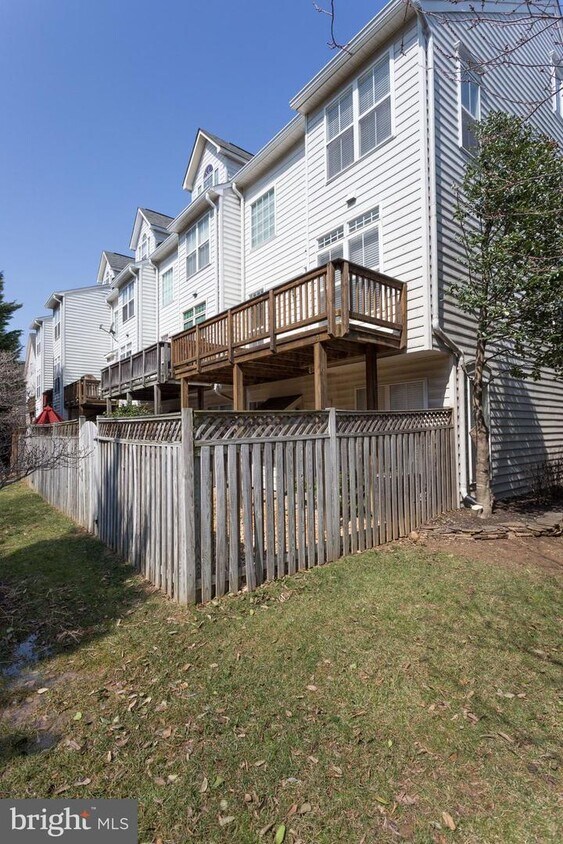 Primary Photo - 5026 Gardner Dr