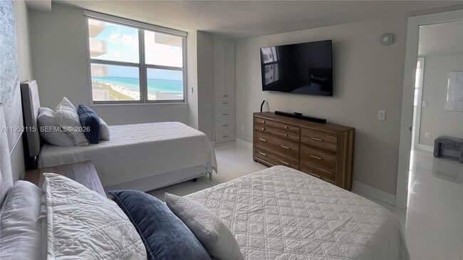 Foto del edificio - 5701 Collins Ave