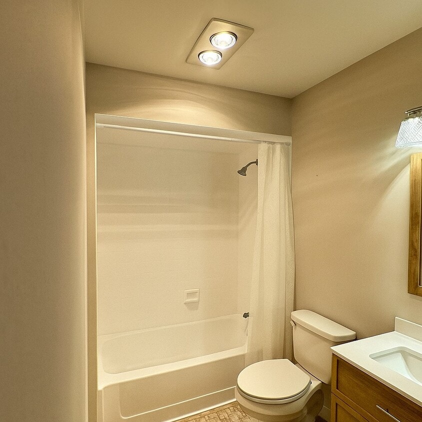 Min Bath - 2 Stowe Ct