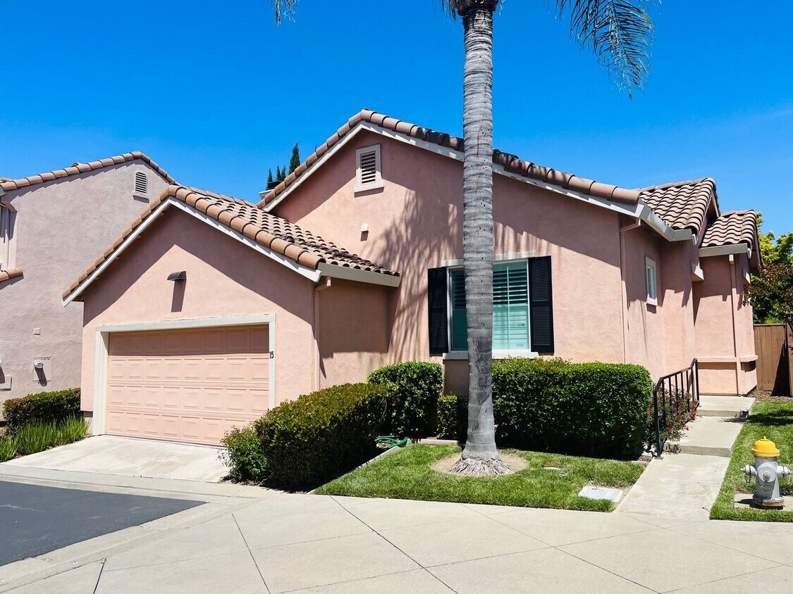 Primary Photo - 2 br, 2 bath House - 15 Genoa Court