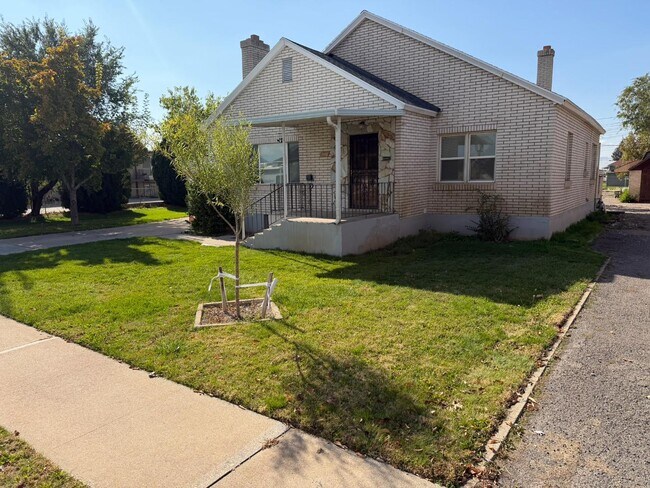 Building Photo - 539 N 100 W St