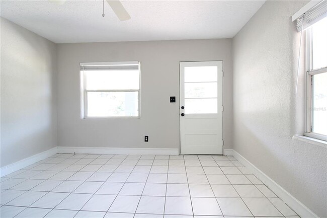 Building Photo - 1023 Dowd Ave
