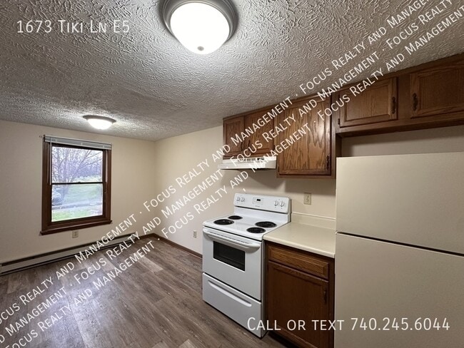 Foto del edificio - 1673 Tiki Ln