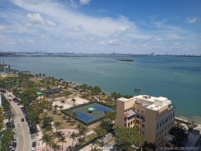 Building Photo - 1717 N Bayshore Dr