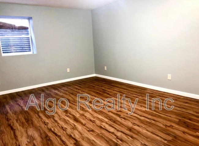 Foto del edificio - 1426 N Morgan Ave