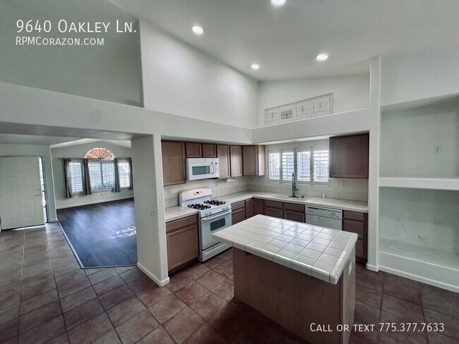 Foto del edificio - 9640 Oakley Ln