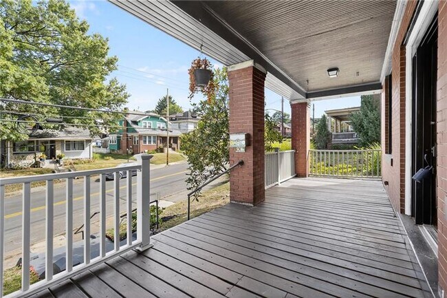 Building Photo - 3963 Brighton Rd