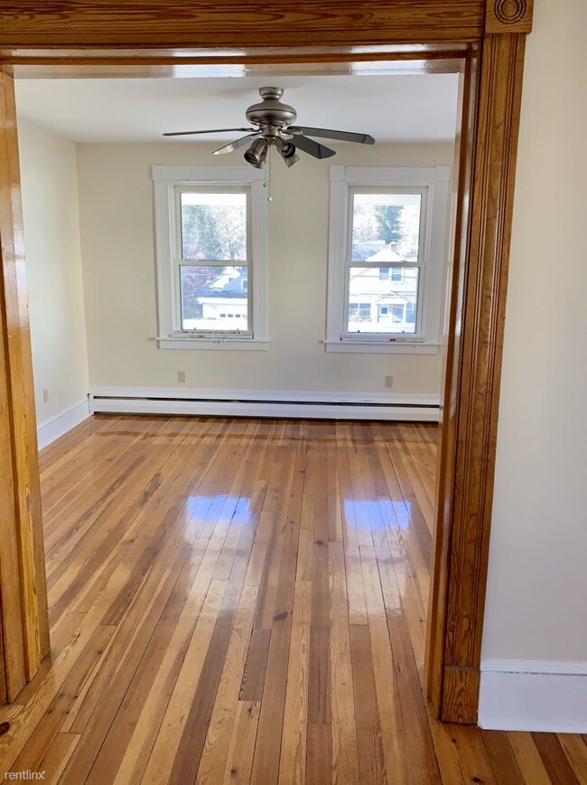 Building Photo - 2 br, 1 bath Apartment - 286 Cherry St