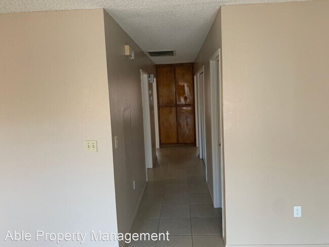Building Photo - 6009 Hill Dale Ct