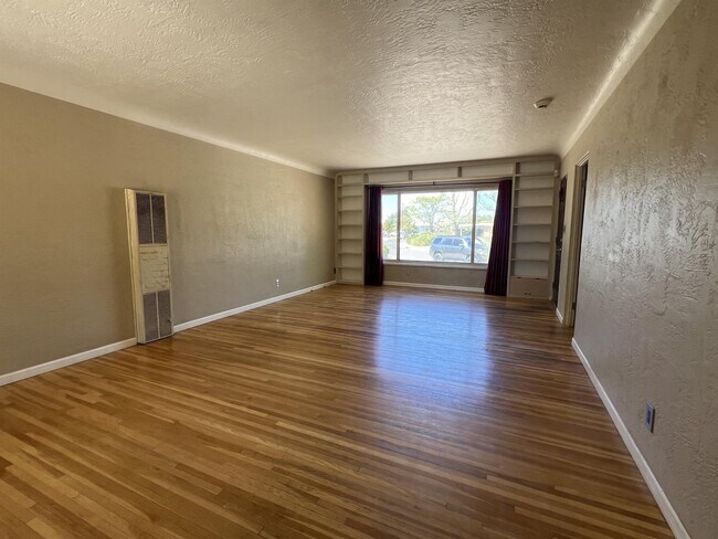 Foto del edificio - 4700 Burton Ave SE