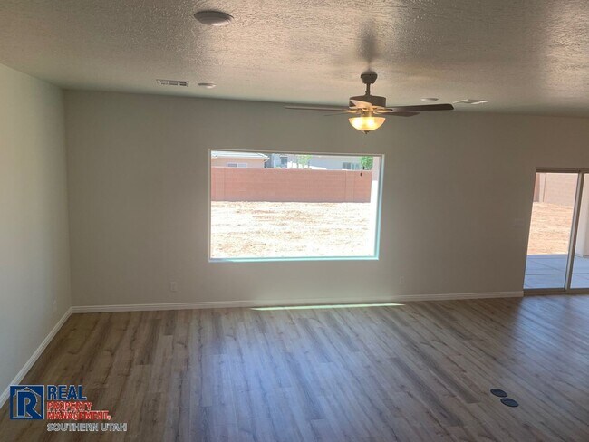 Building Photo - Home in Sugar Plumb