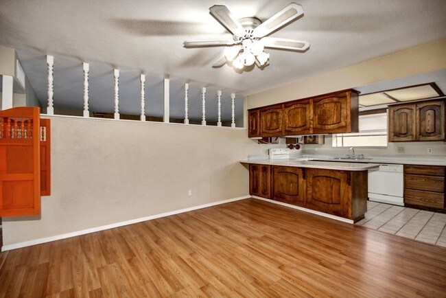 Building Photo - 3247 N 55th Ave