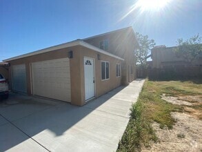 Building Photo - 1474 Peach Ave