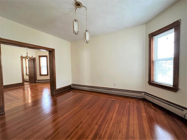 Foto del edificio - 50 Prichard Ave