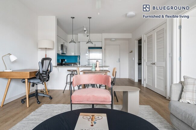 Foto del edificio - 5555 14th Ave NW