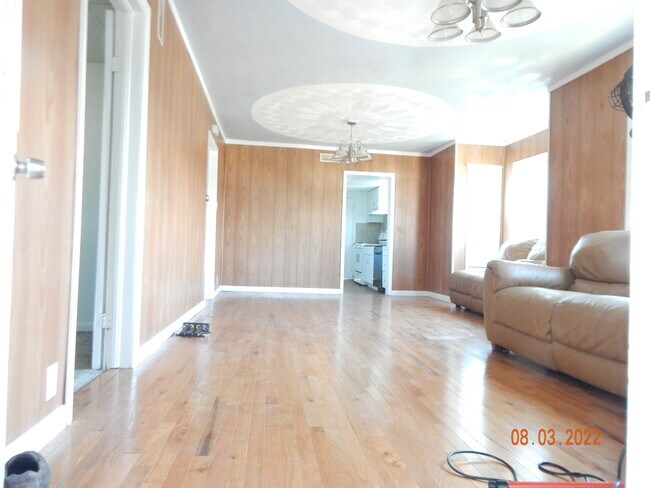 Open Plan Living/Dining Room - 46 Zoa Ave