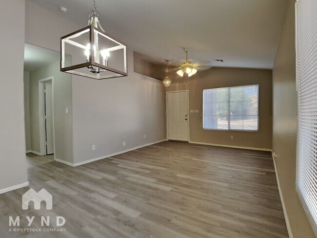 Foto del edificio - 13229 W Acapulco Ln