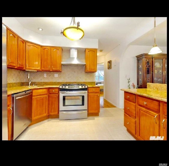 Foto del edificio - 212-64 16th Ave