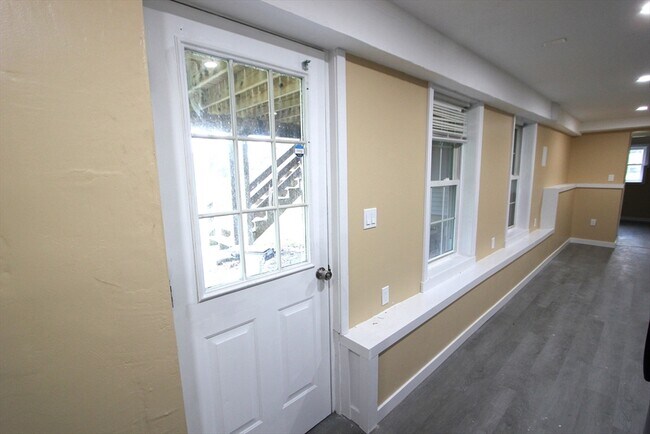 Foto del edificio - 322 Blackstone St