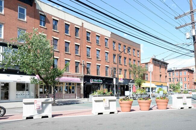 Foto del edificio - 322 4th St
