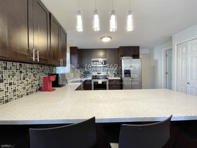 Foto del edificio - 3 br, 2 bath House - 2833 E Arthur Place -