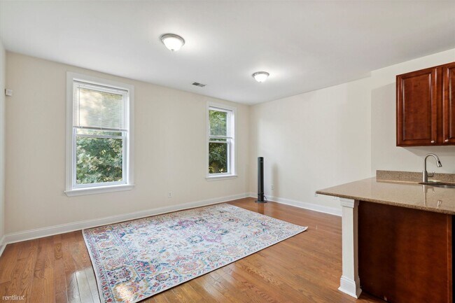 Building Photo - 4 br, 2 bath Duplex - 1707 N 17TH ST Unit A