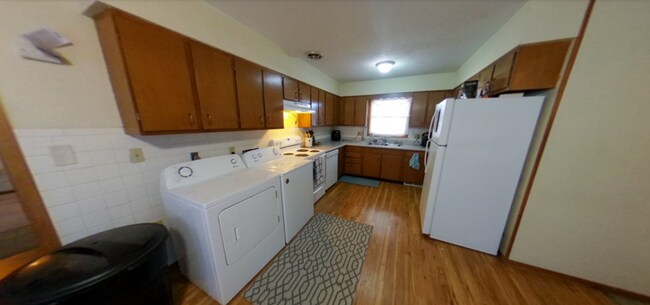 Building Photo - Across the Street from KSU Campus! Huge Ho...