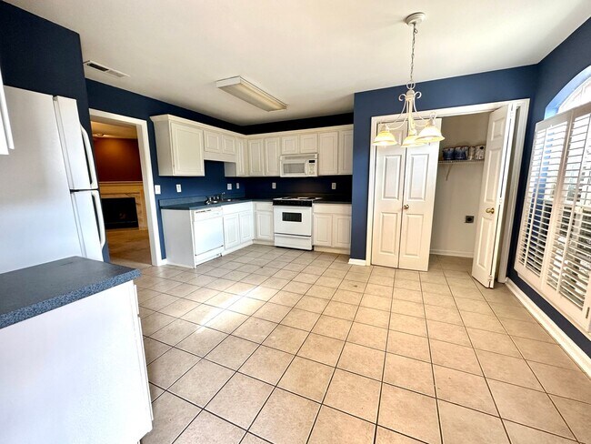Building Photo - Town home for Rent in Helena, AL!  View wi...
