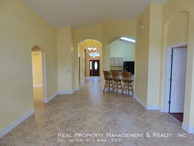 Building Photo - 2103 Korat Ln