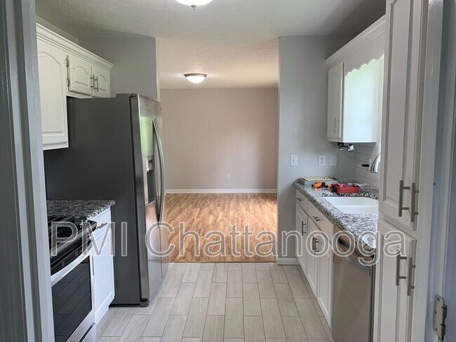 Foto del edificio - 9307 Bill Reed Rd