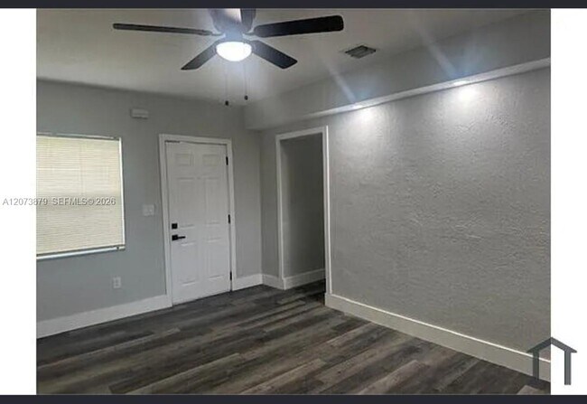 Foto del edificio - 2154 NE 168th St