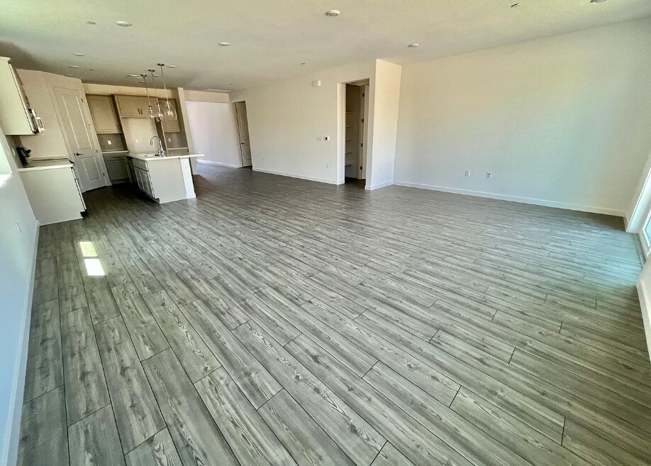 Foto principal - 3247 Mesa Oak St