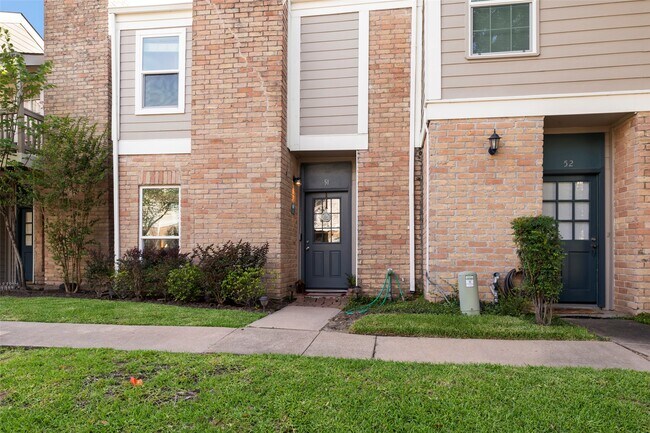Foto del edificio - 11710 Southlake Dr