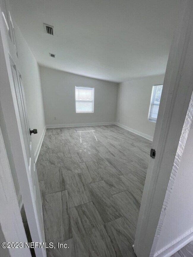 Foto del edificio - 669 Willow Branch Ave